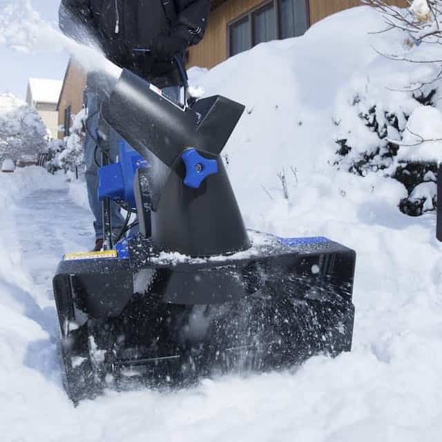 Snow Joe iON21SB-Pro In Action