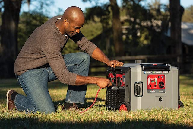 Briggs & Stratton P4500 Generator in Action